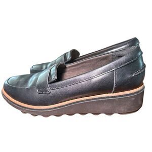 Clark’s Size 9 Sharon Gracie Loafers. Black Leather Loafers. Slip on low wedge